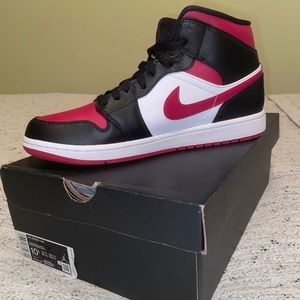 Air Jordan 1s Bred Toe